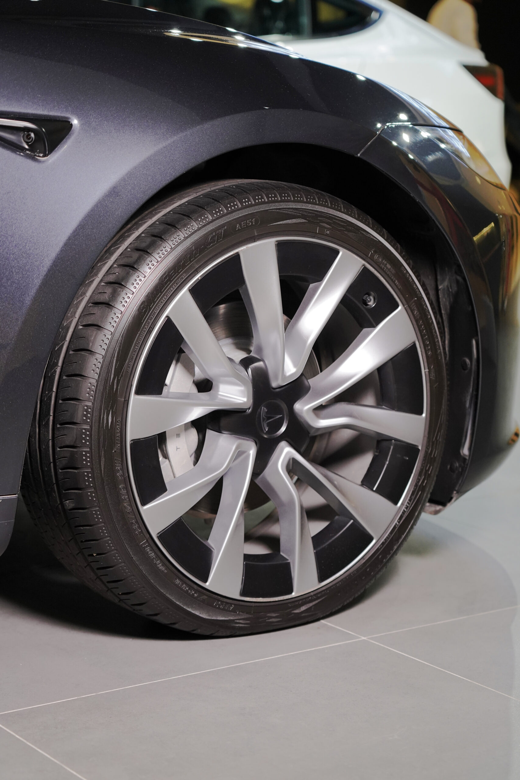 
										Tesla Model 3 2024 Long Range full									