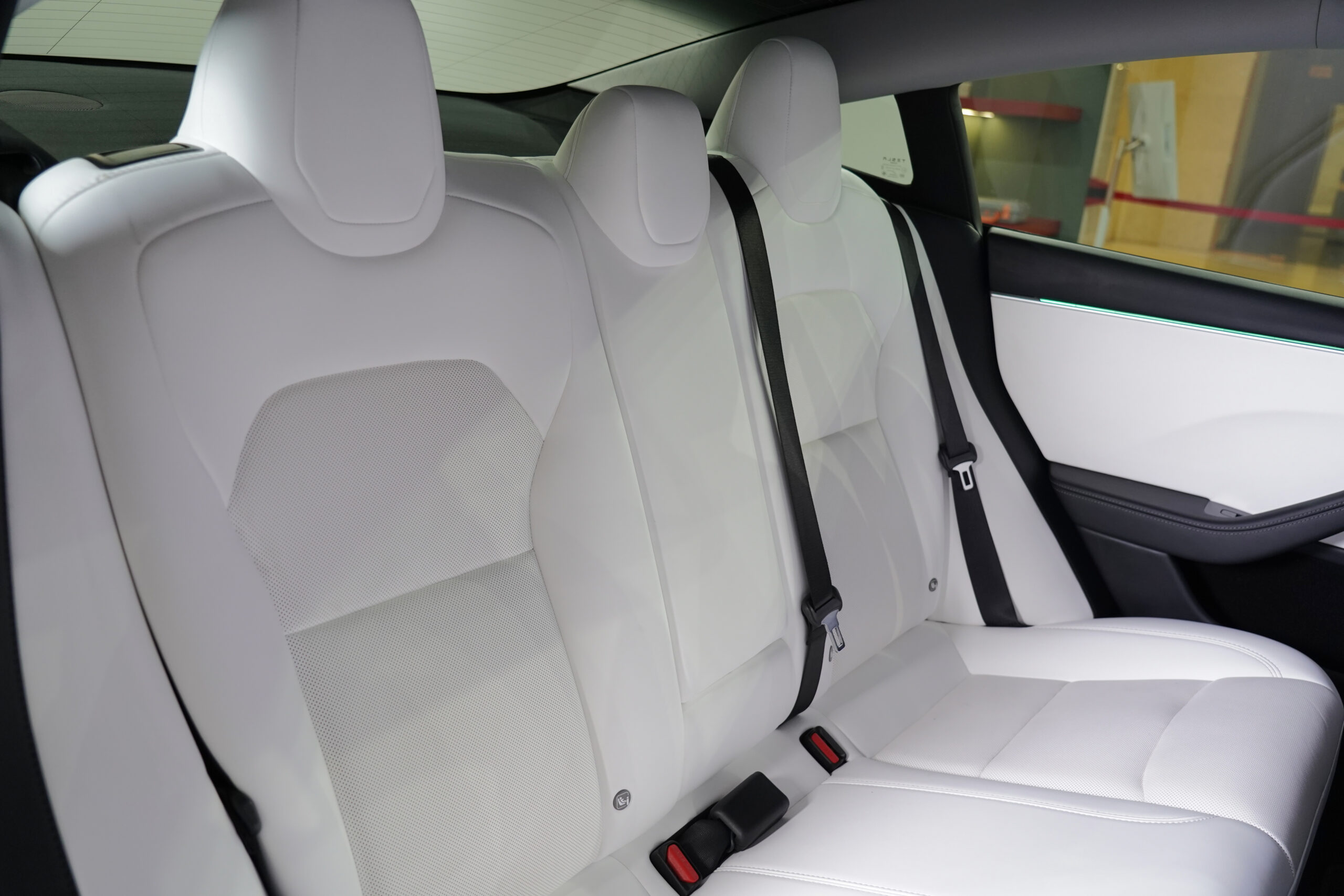 
										Tesla Model 3 2024 Long Range full									