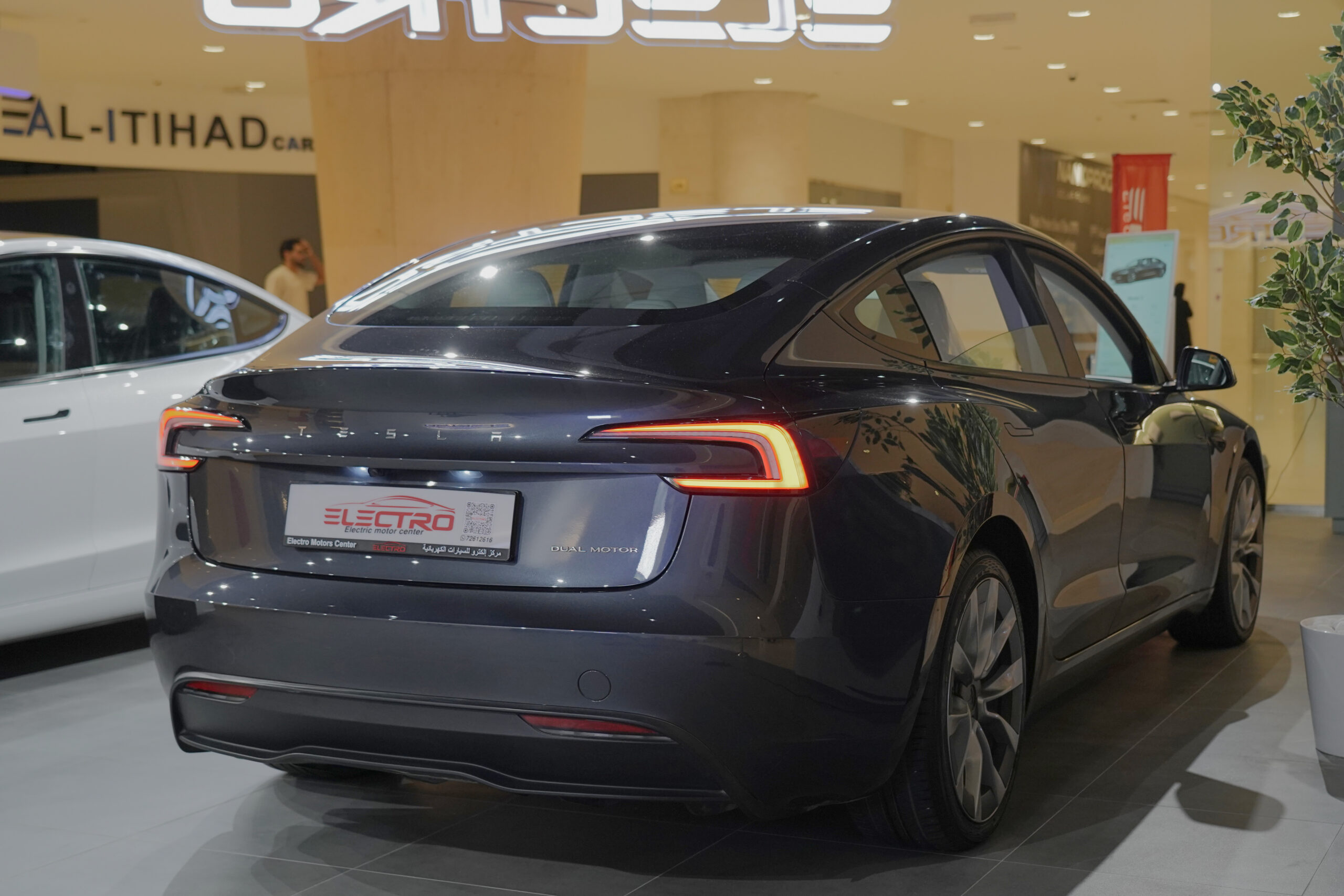 
										Tesla Model 3 2024 Long Range full									