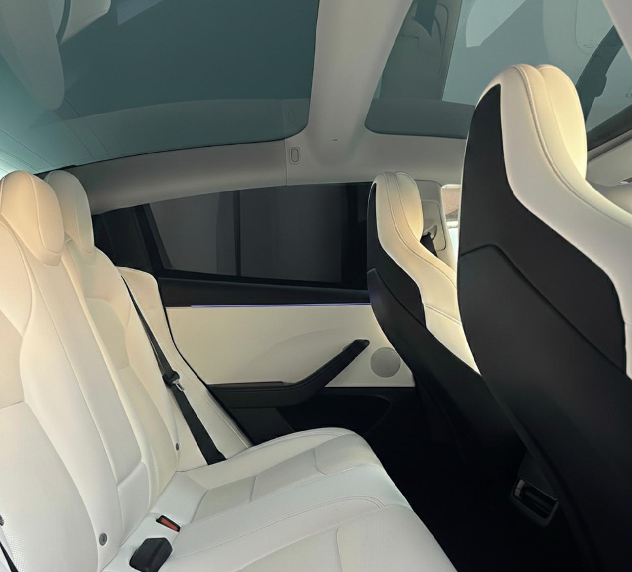 
								Tesla Model 3 Performance AWD 2024 full									