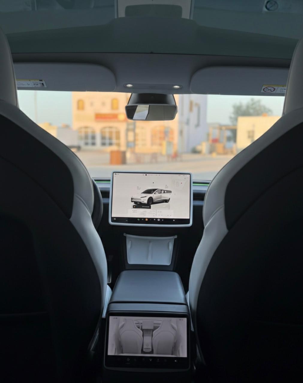 
								Tesla Model 3 Performance AWD 2025 full									