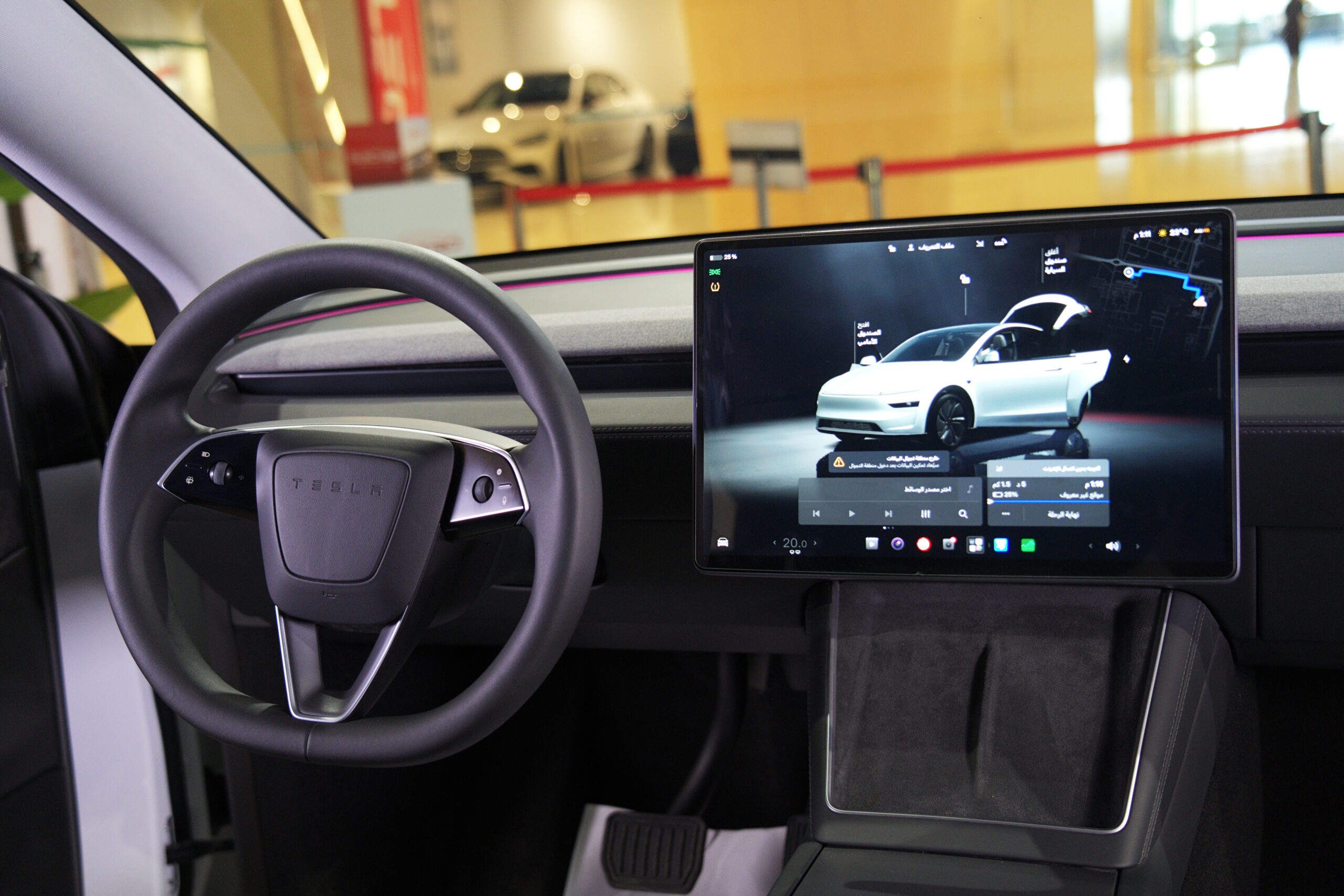 
								Tesla Model Y Long Range AWD 2025 GCC full									