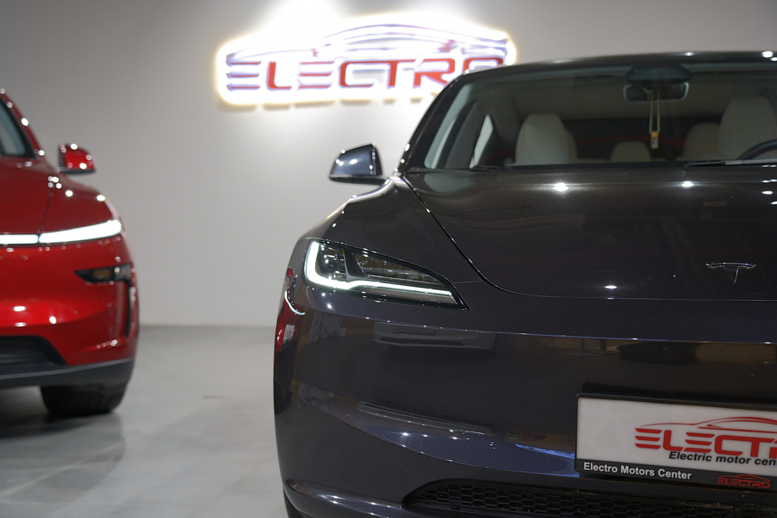 
								Tesla Model 3 Long Range AWD 2024 GCC full									