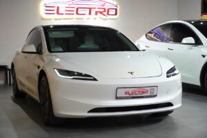 Tesla Model 3 Standard Range Plus RWD 2025
