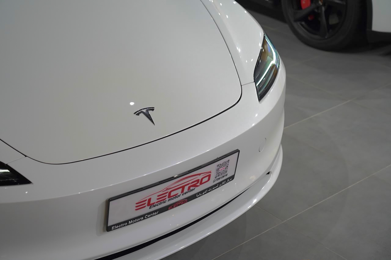 
								Tesla Model 3 Standard Range Plus RWD 2025 full									