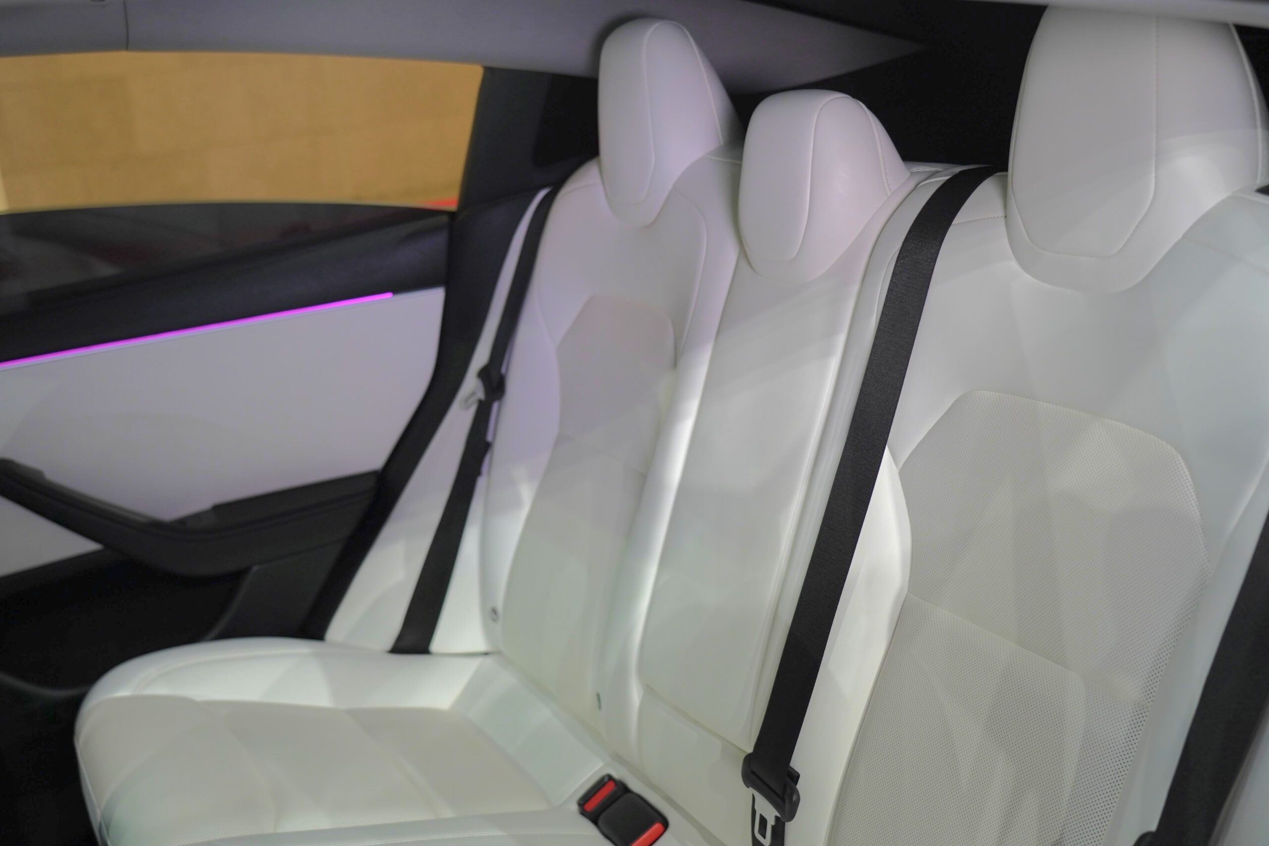 
								Tesla Model 3 Standard Range Plus RWD 2025 full									